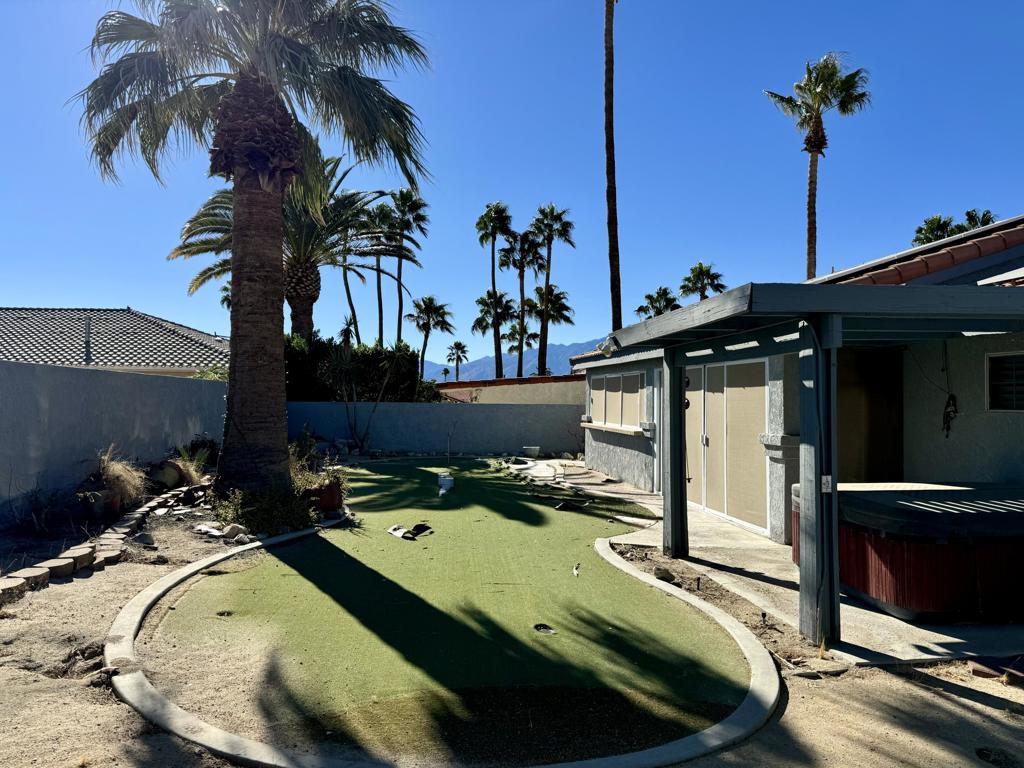 9390 Oakmount Boulevard