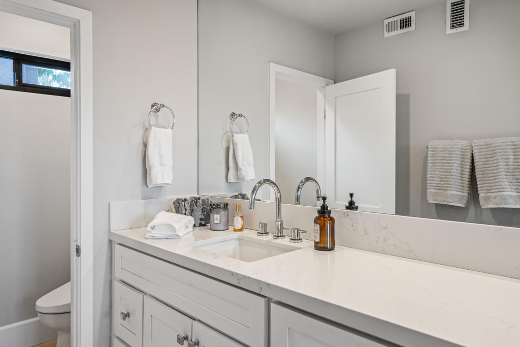 73670 Irontree Drive