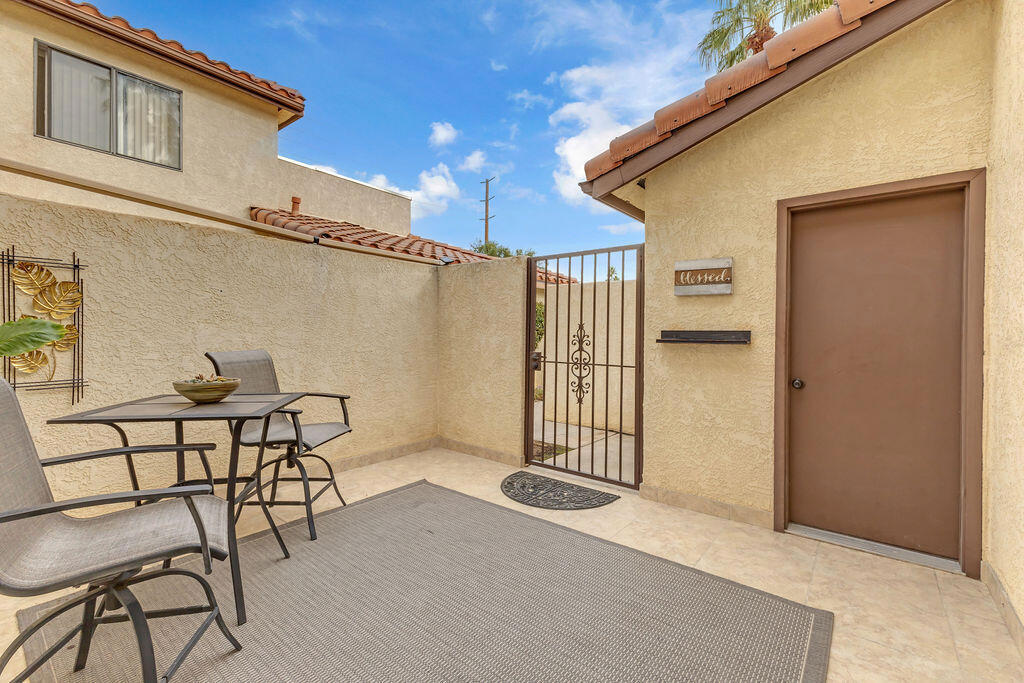 505 Flower Hill Lane