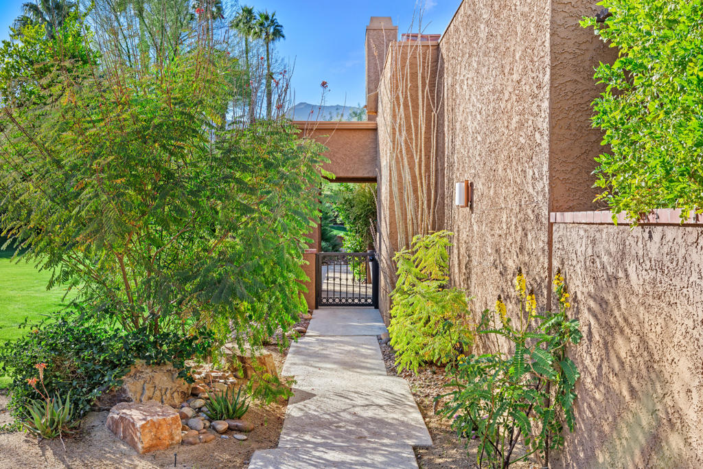 48634 Palo Verde Court
