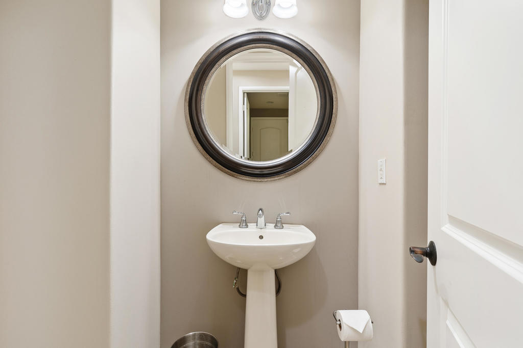 81872 Contento Street