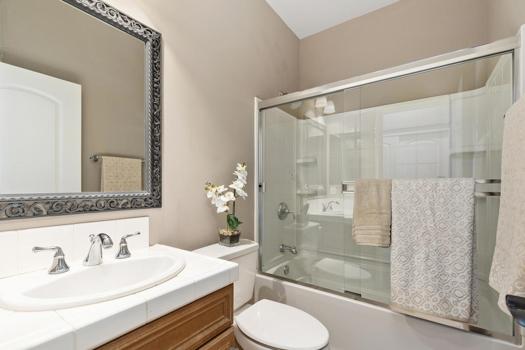 81872 Contento Street