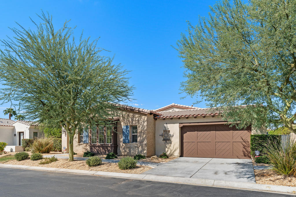 81872 Contento Street