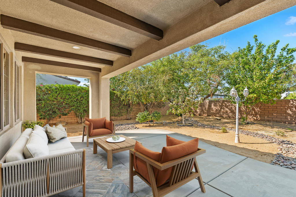 81872 Contento Street