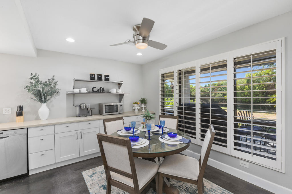 78987 Bayside Court