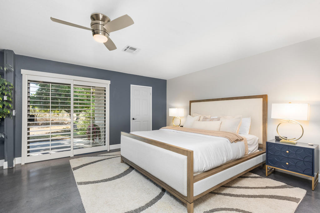 78987 Bayside Court