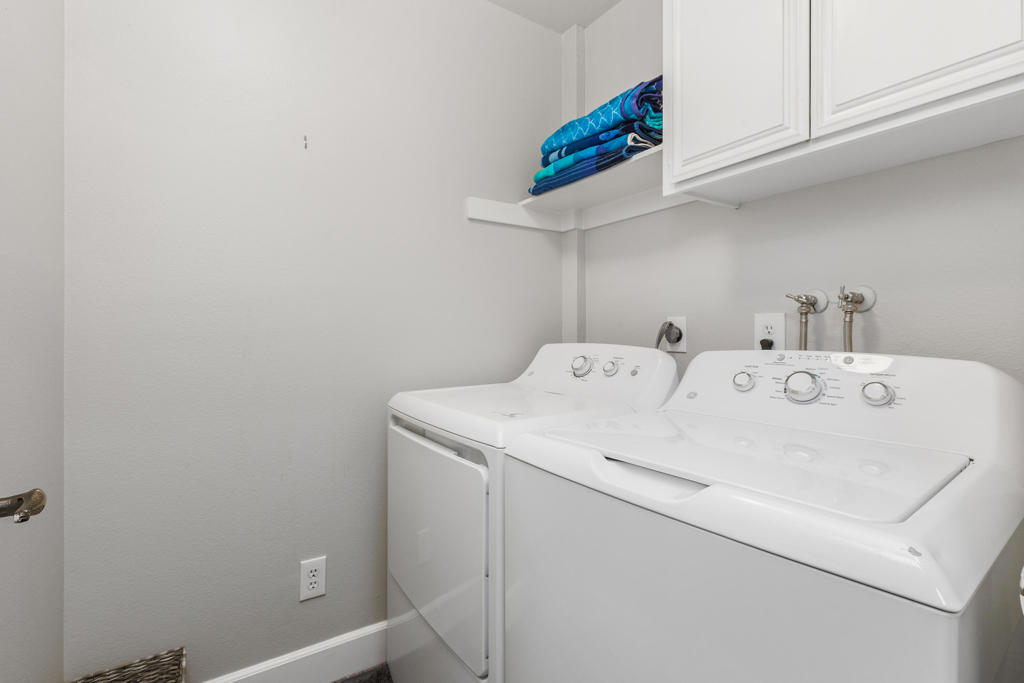 78987 Bayside Court