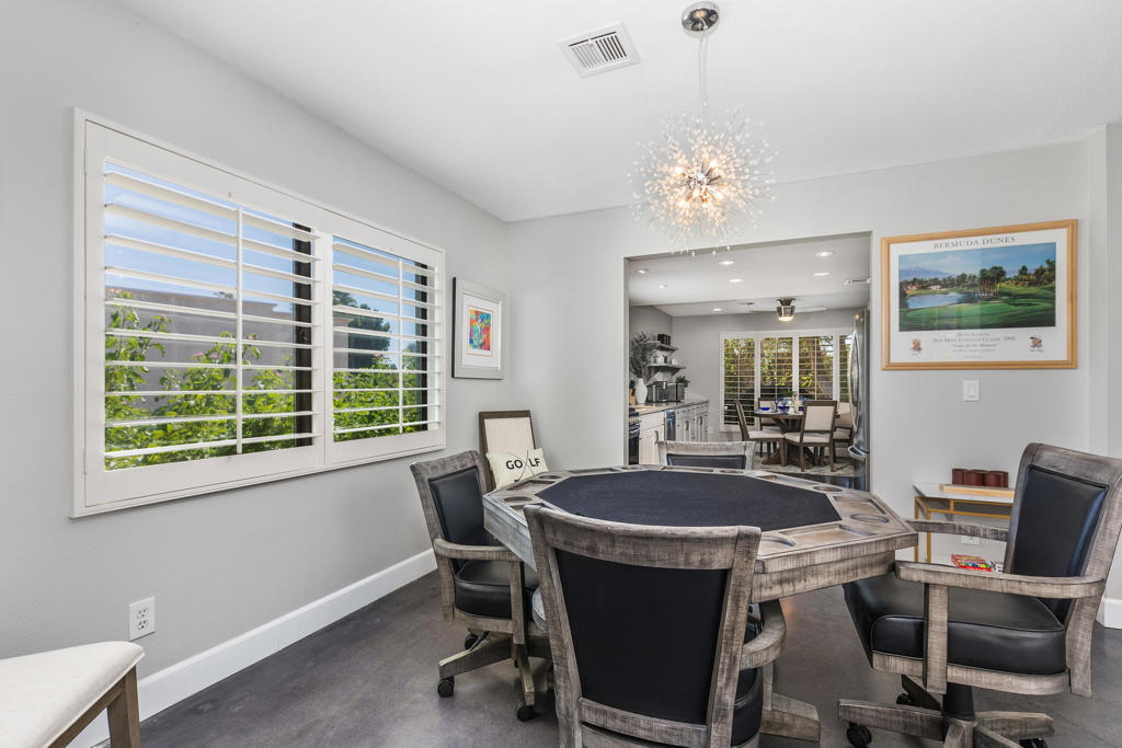78987 Bayside Court