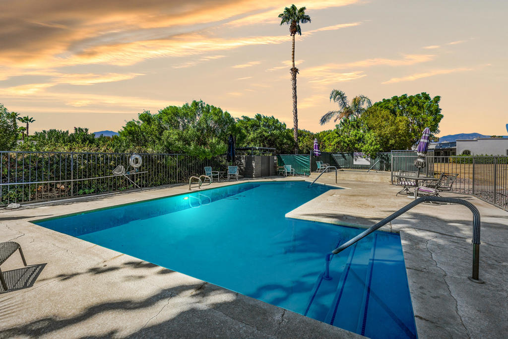 78987 Bayside Court
