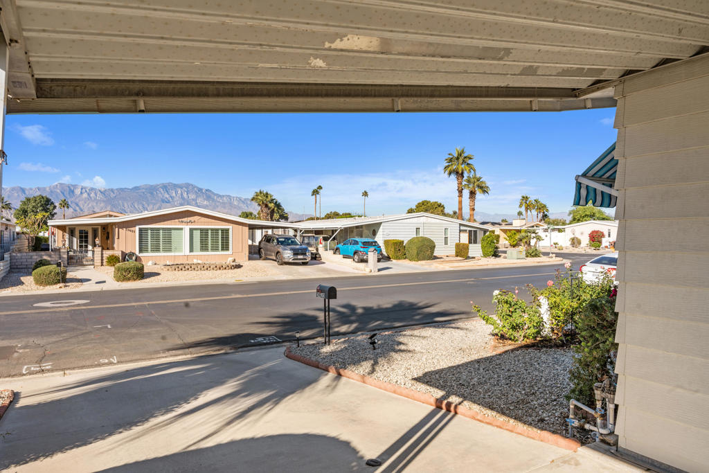 39620 Desert Greens Drive E