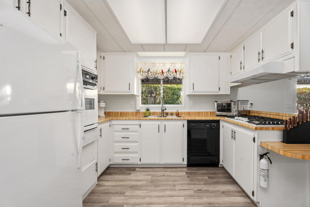 39620 Desert Greens Drive E