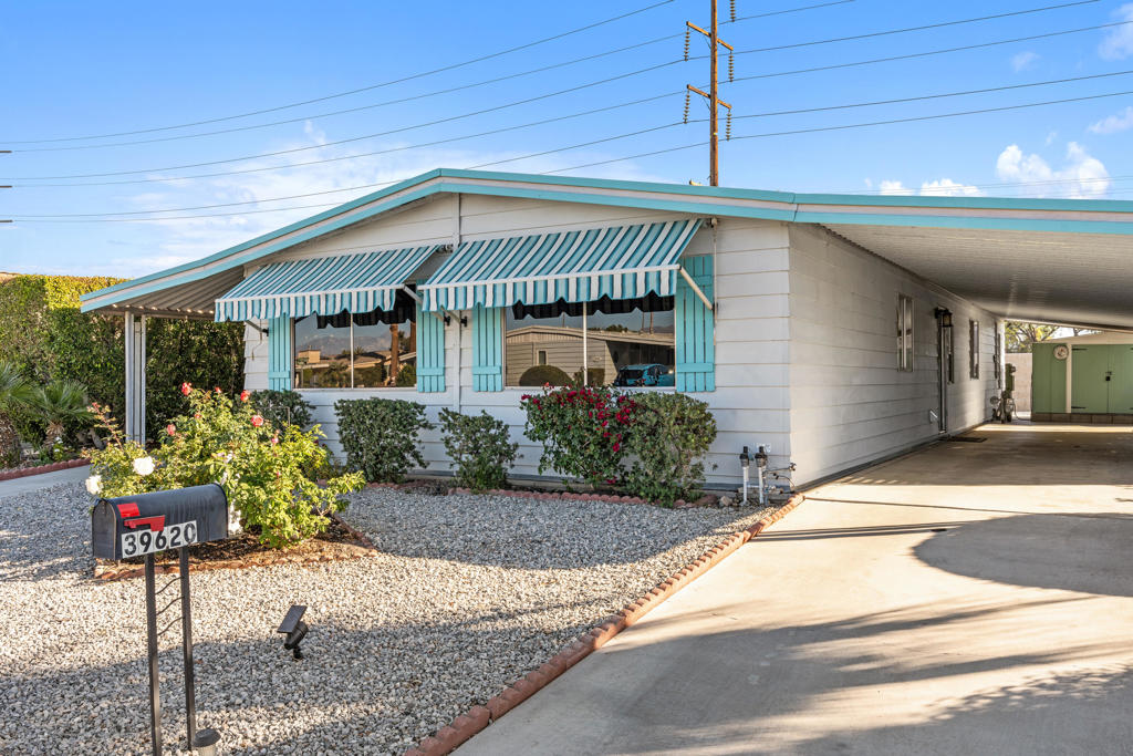 39620 Desert Greens Drive E