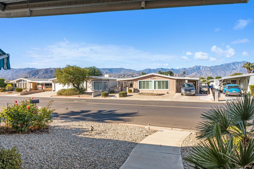 39620 Desert Greens Drive E