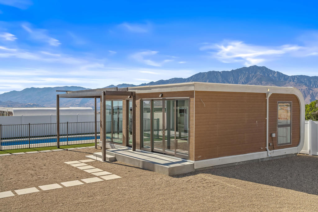 13833 Scenic Crest Circle