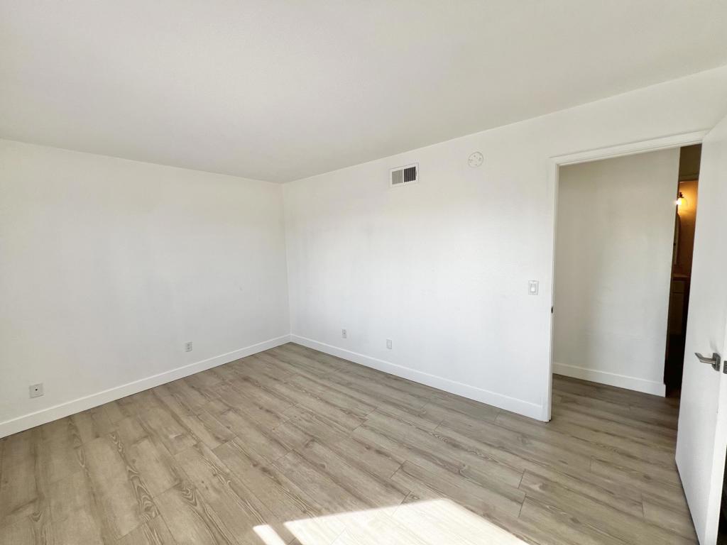 72534 Edgehill Drive 3