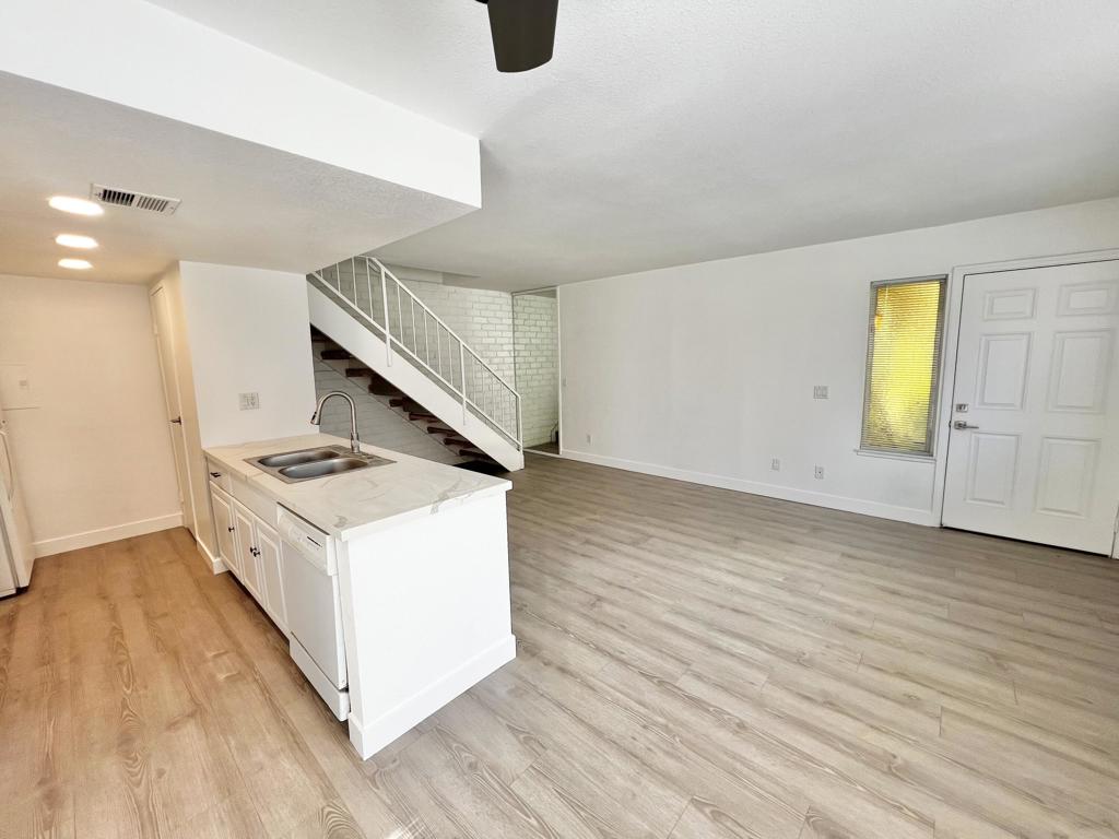 72534 Edgehill Drive 3