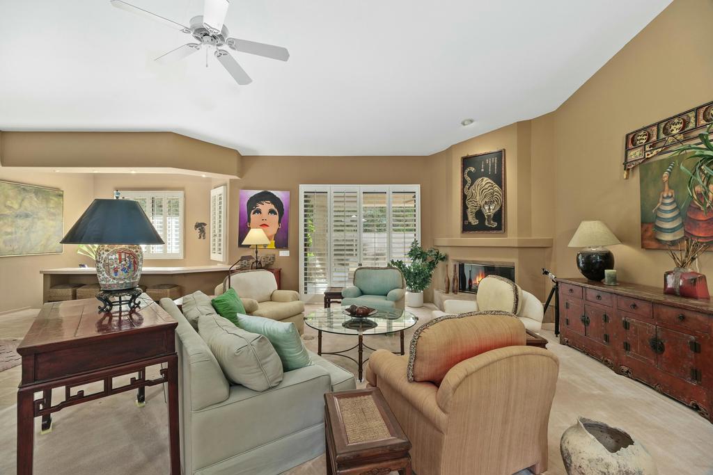28 El Roble Court