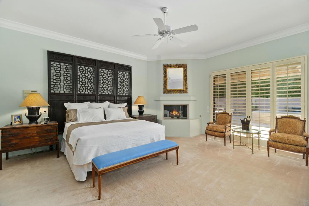 28 El Roble Court