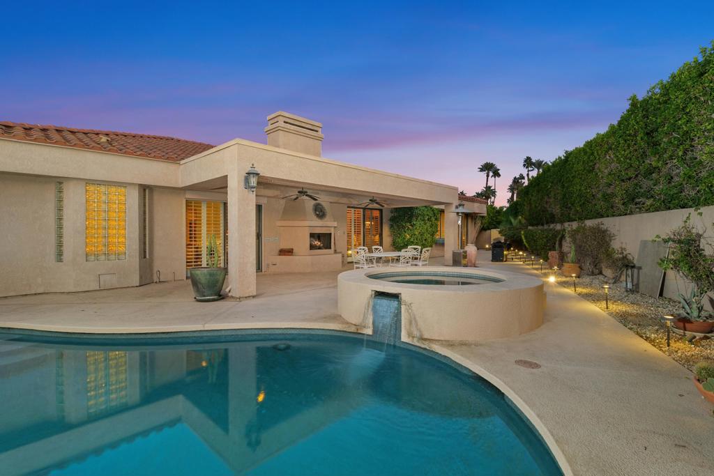 28 El Roble Court