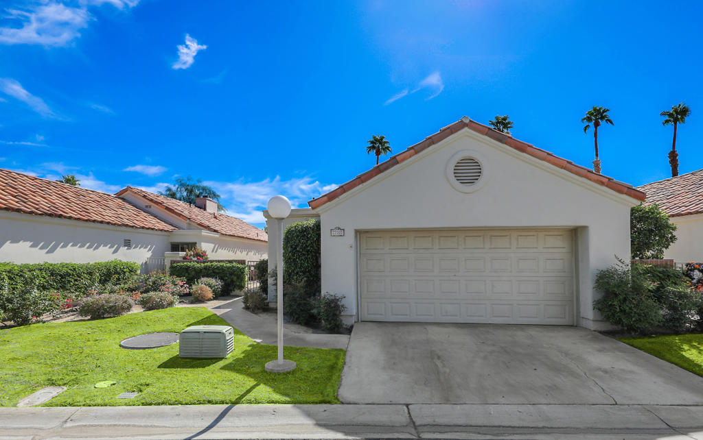 77707 Calle Las Brisas S