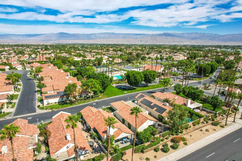 77707 Calle Las Brisas S