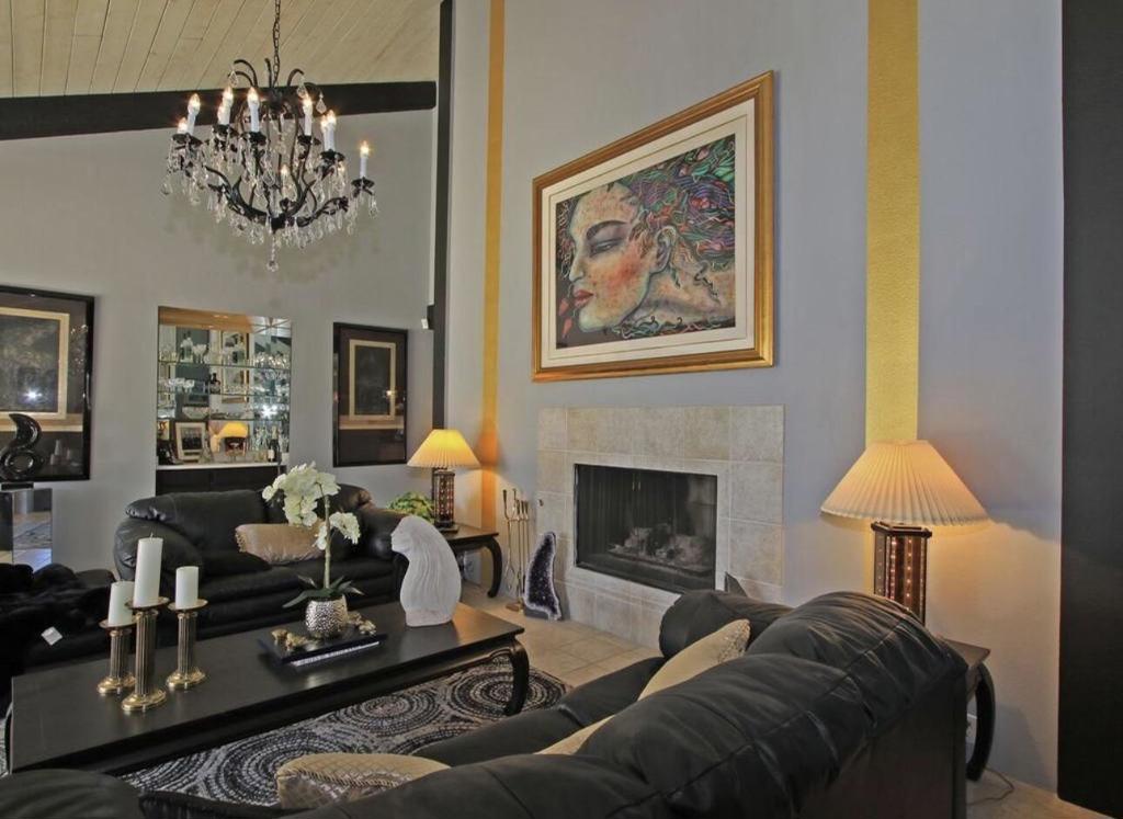 507 Desert West Drive