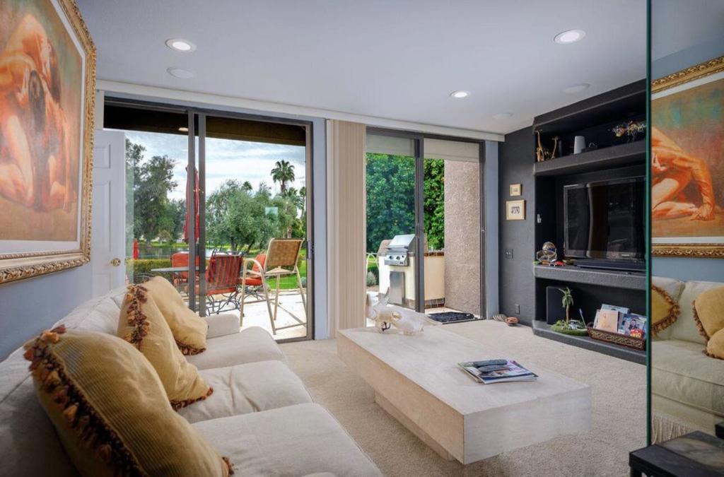 507 Desert West Drive