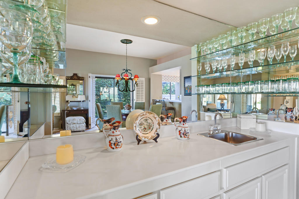 73394 Mariposa Drive