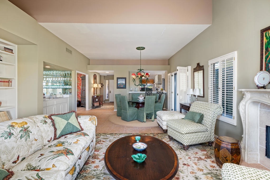 73394 Mariposa Drive