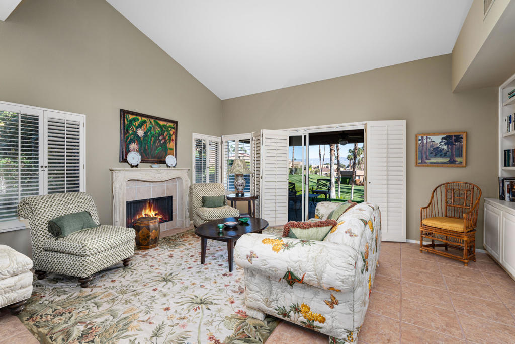 73394 Mariposa Drive