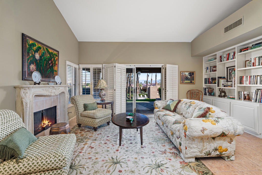 73394 Mariposa Drive