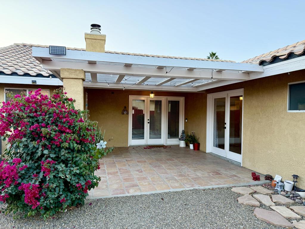 52110 Avenida Martinez