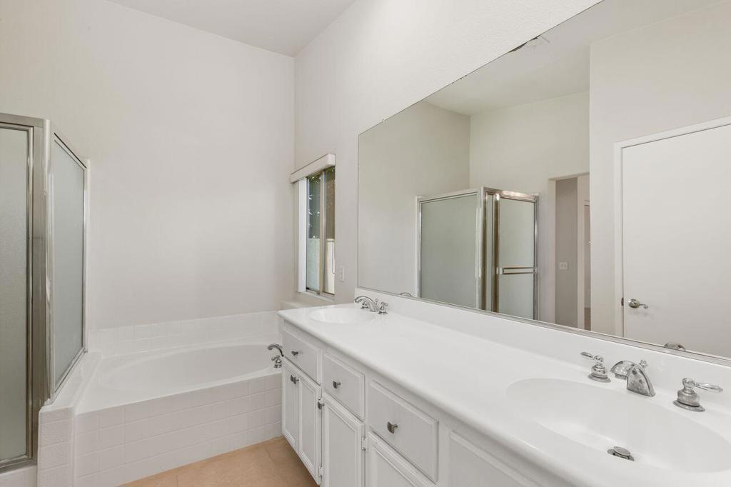 81157 La Reina Circle