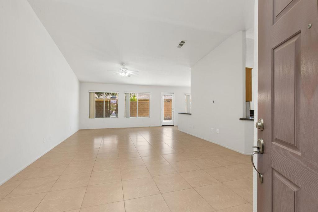 81157 La Reina Circle