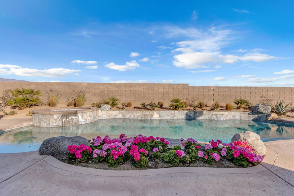 83480 Firecliff Court Court