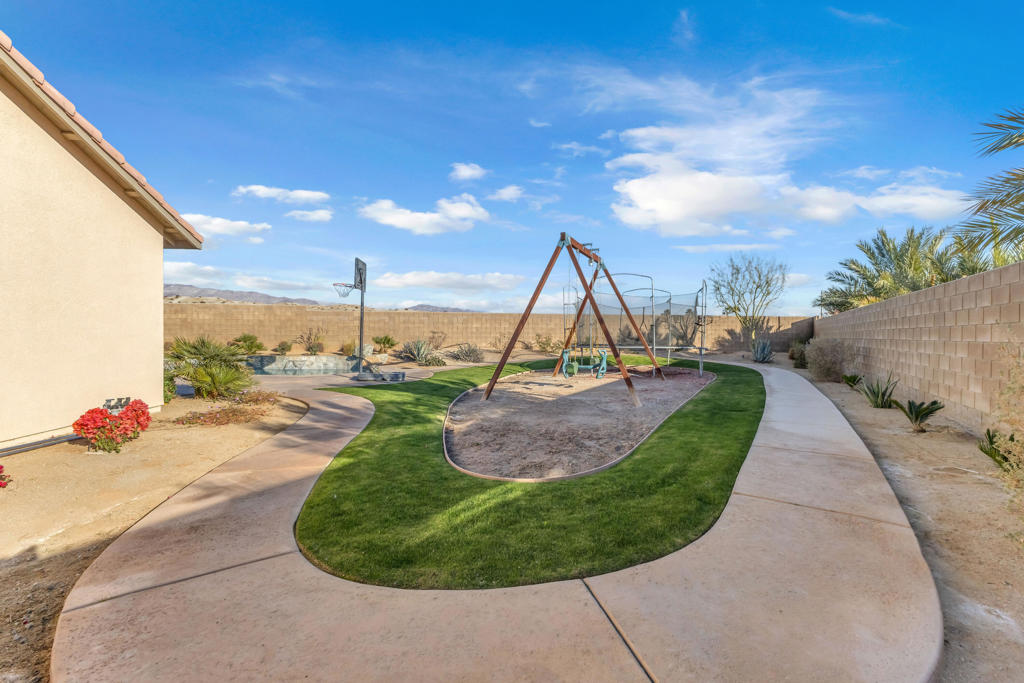 83480 Firecliff Court Court