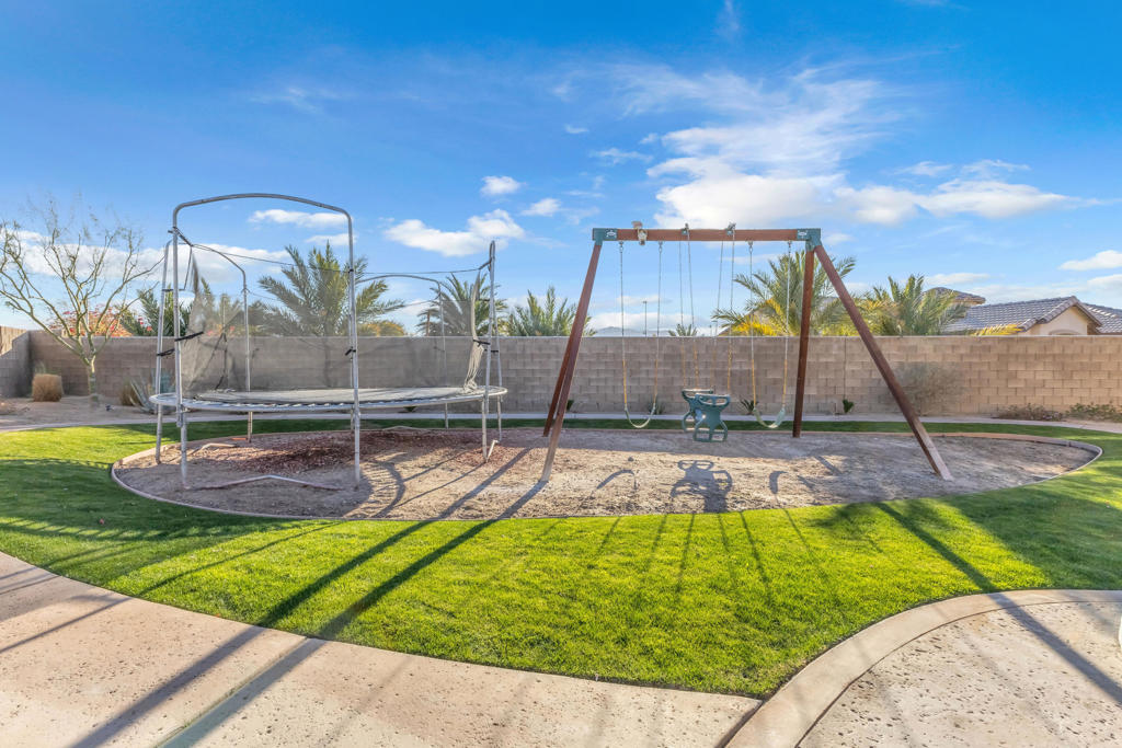 83480 Firecliff Court Court