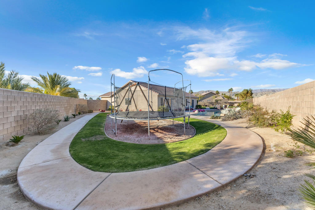 83480 Firecliff Court Court