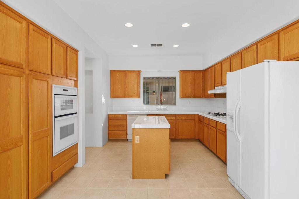 80114 Barcelona Avenue