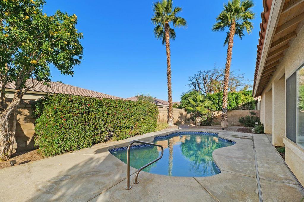 80114 Barcelona Avenue