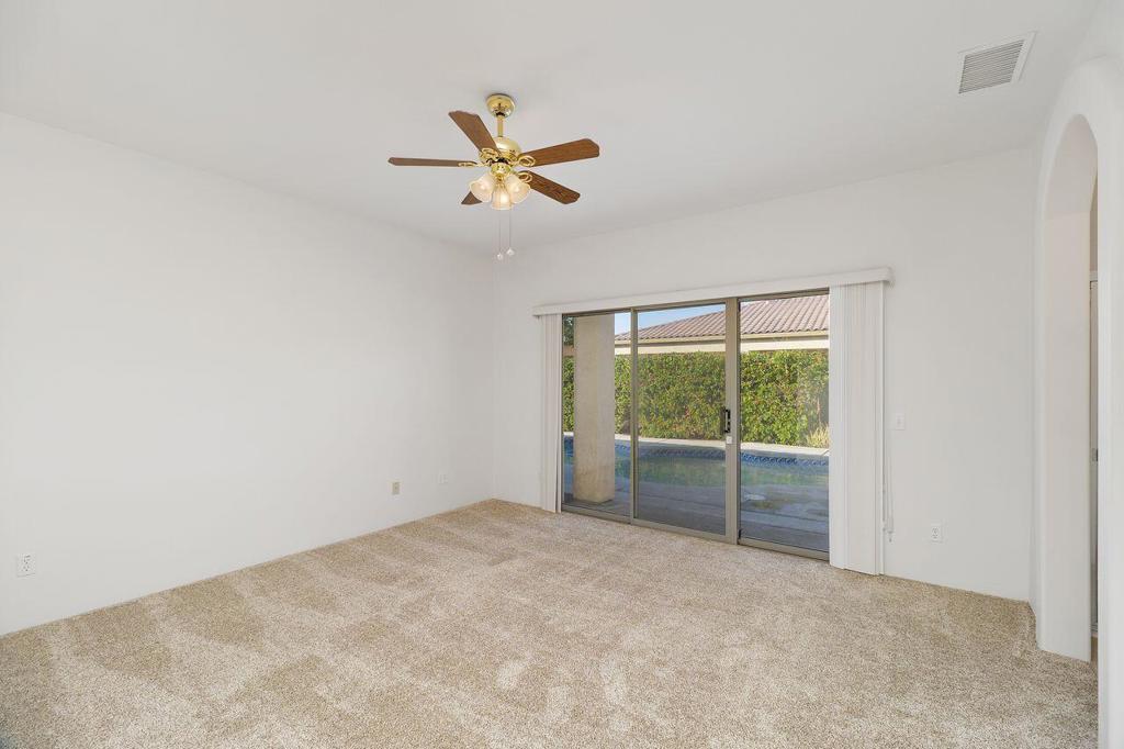 80114 Barcelona Avenue