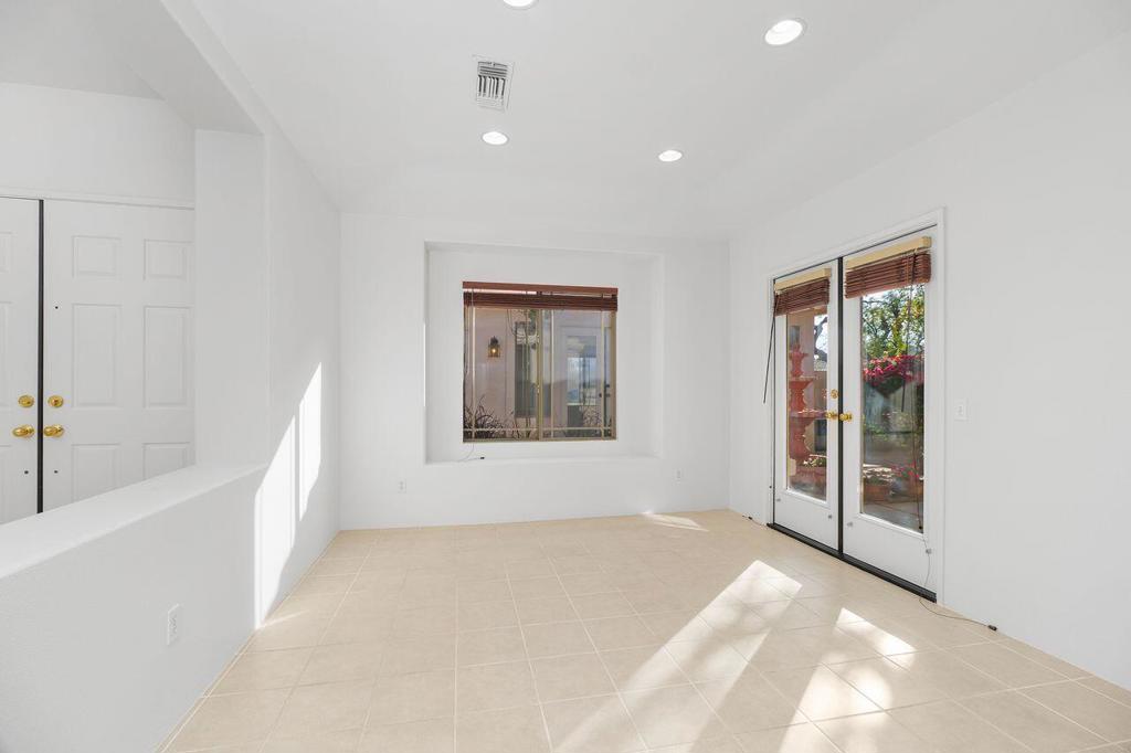 80114 Barcelona Avenue