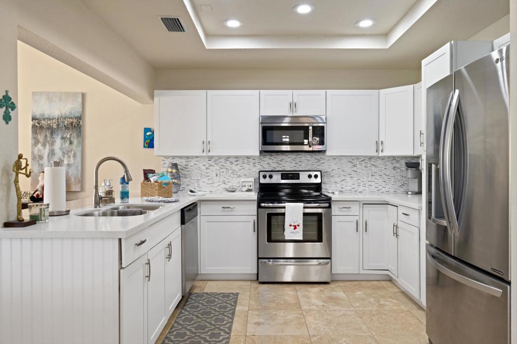 77637 Woodhaven Drive S