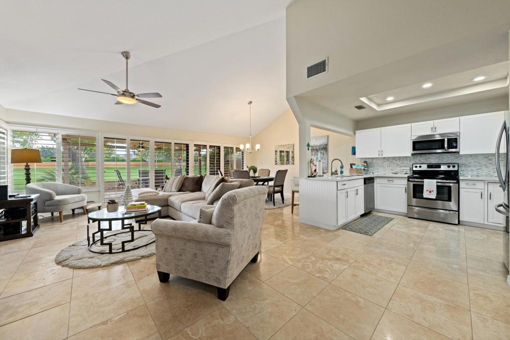 77637 Woodhaven Drive S