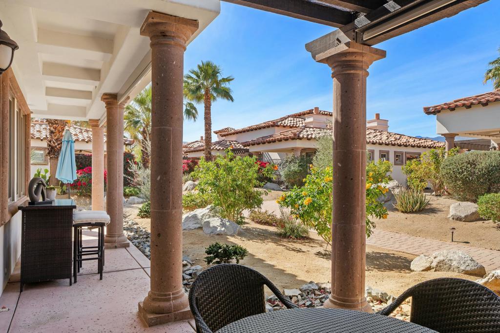 409 Piazza San Michele