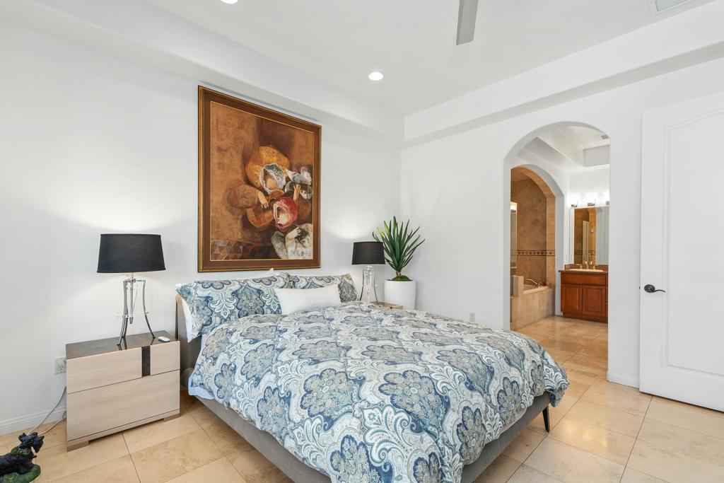 409 Piazza San Michele