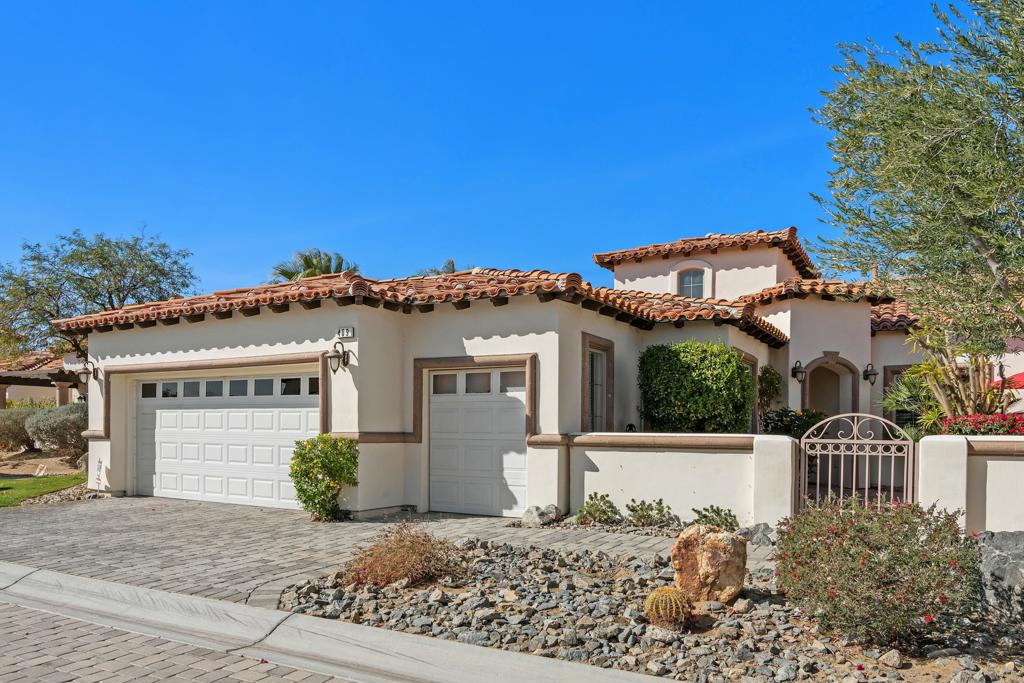 409 Piazza San Michele