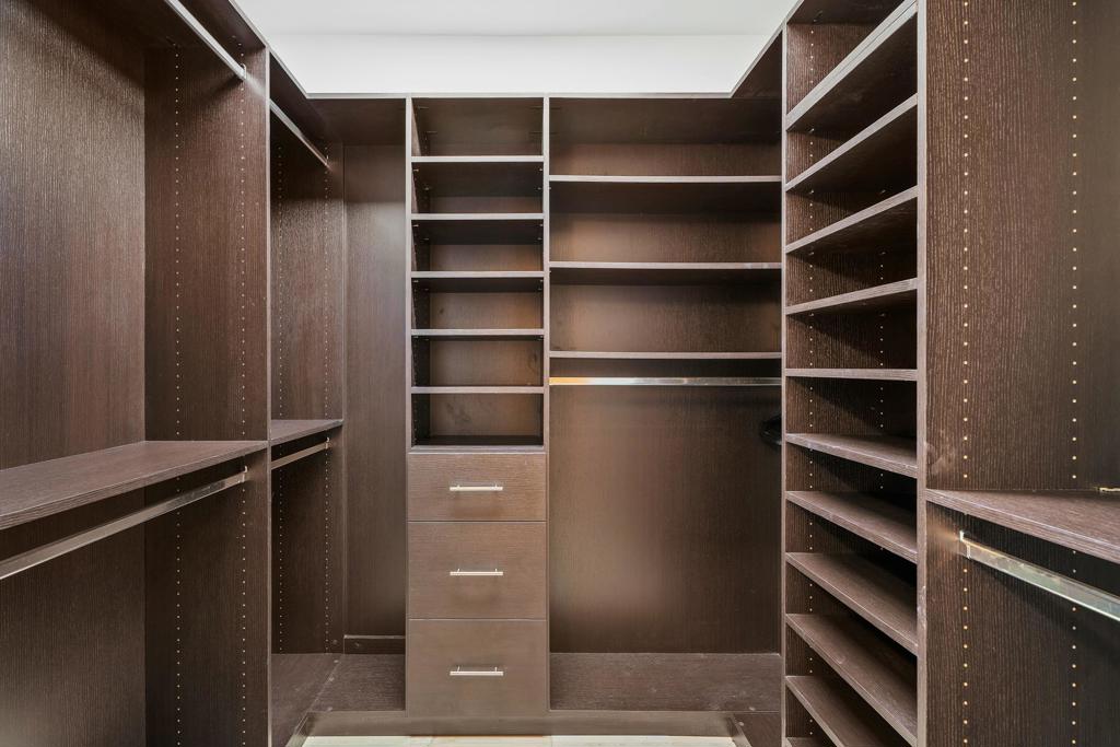 409 Piazza San Michele