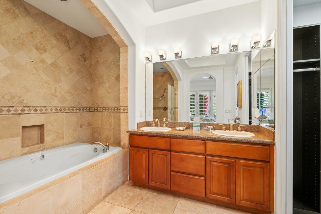 409 Piazza San Michele