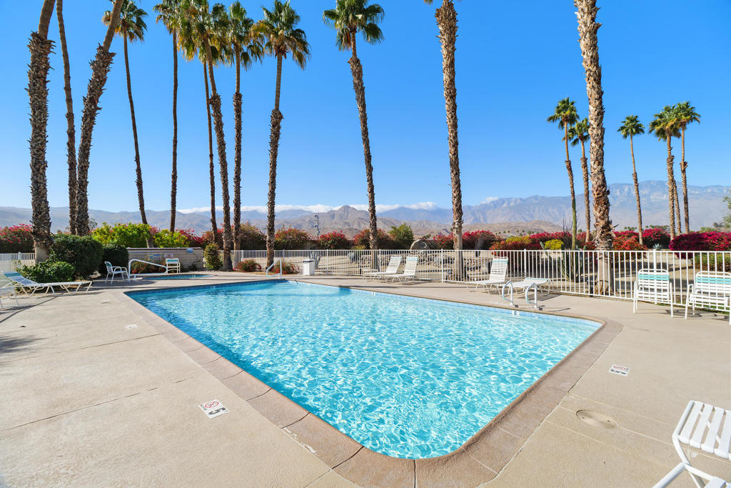 35894 Paseo Circulo W